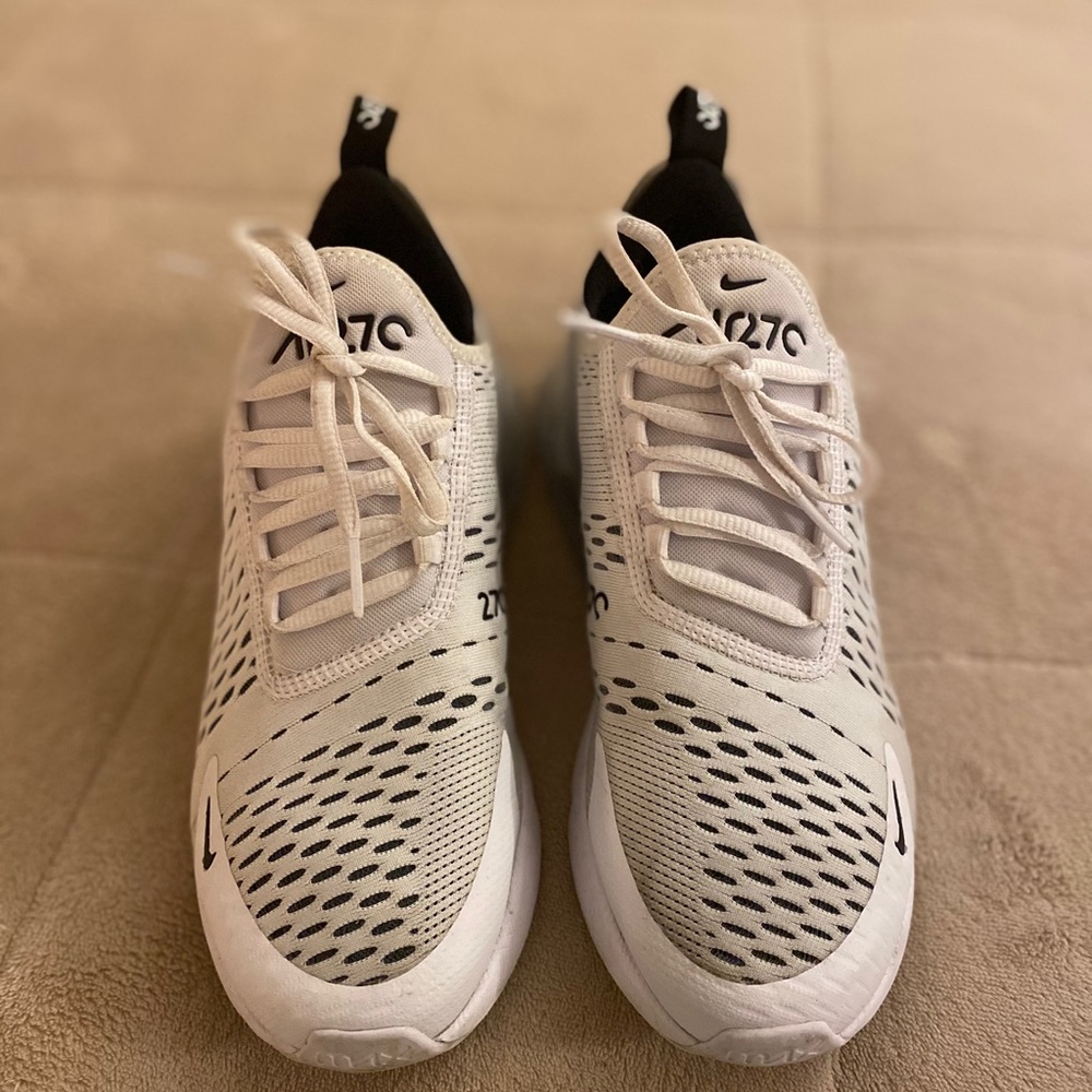 White Air Max 270’s